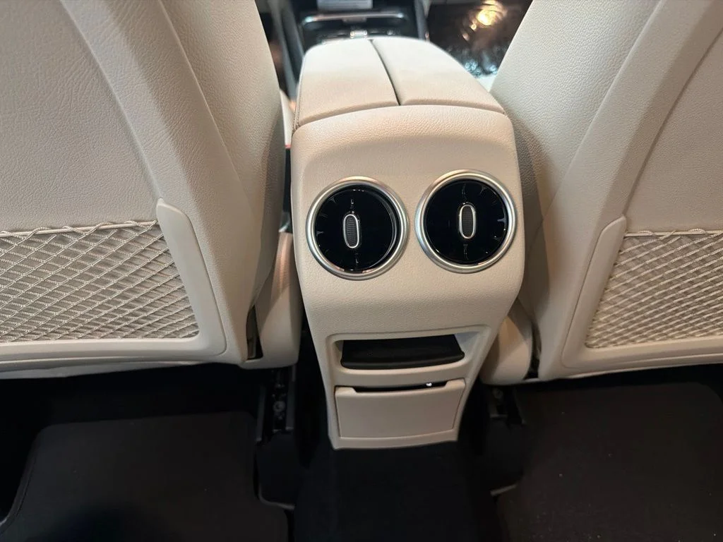 New 2026 White Mercedes-Benz GLA 250 image 22