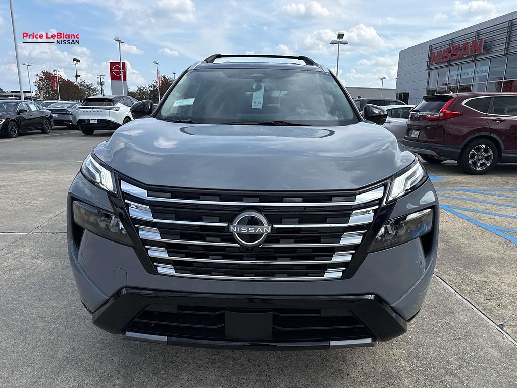 New 2026 Boulder Gray Pearl / Super Black Two-tone Nissan Platinum image 2