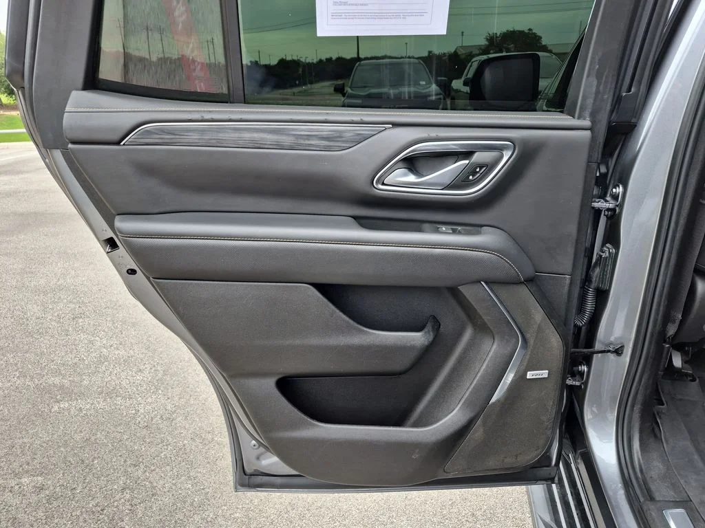 Used 2022 Gray GMC SLT image 35