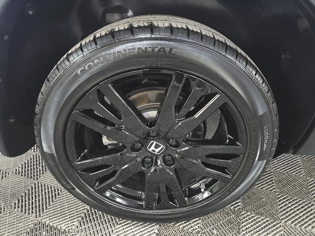 Used 2021  Honda Sport image 13