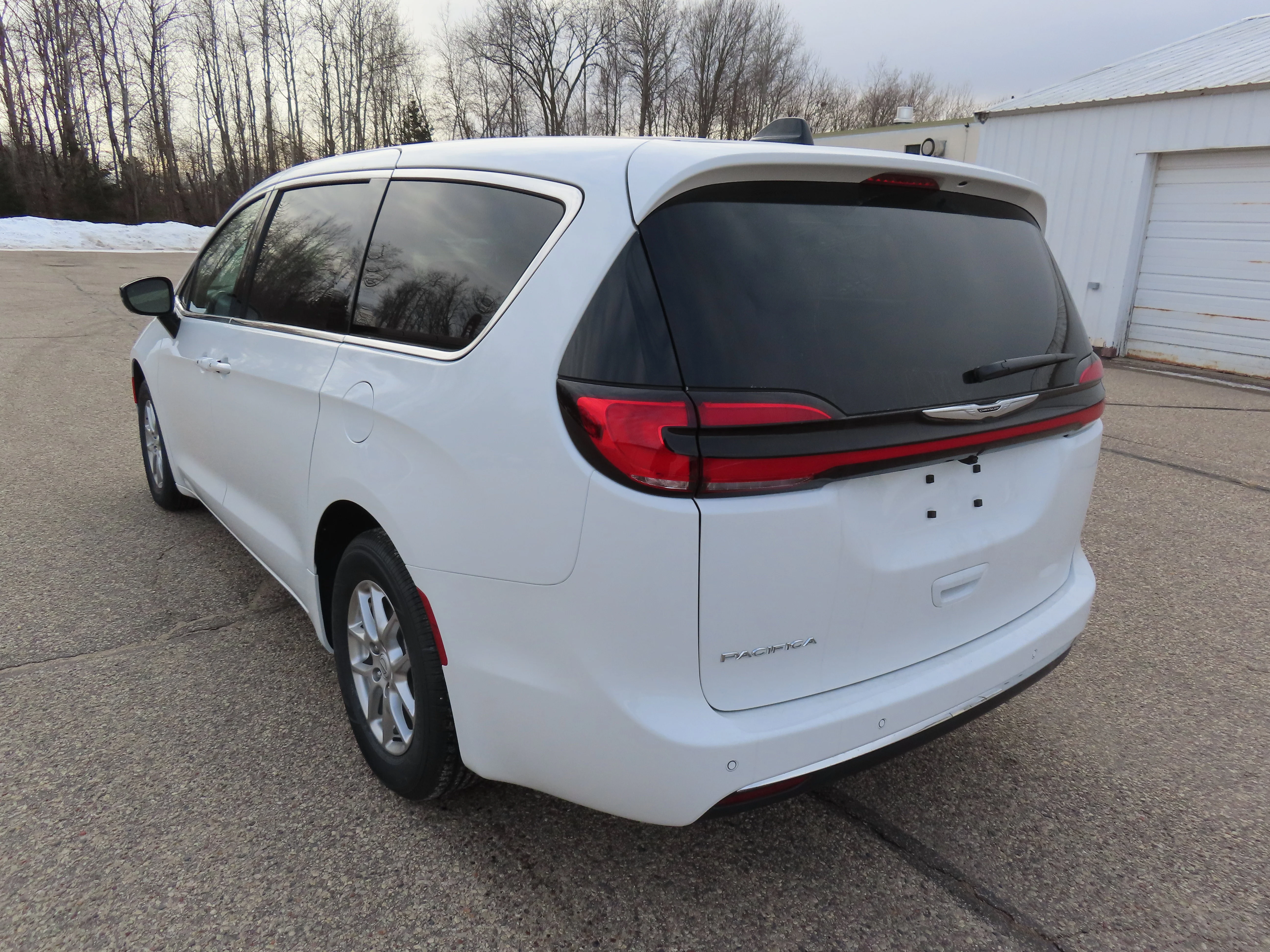 2026 Chrysler Pacifica Select - Photo 6