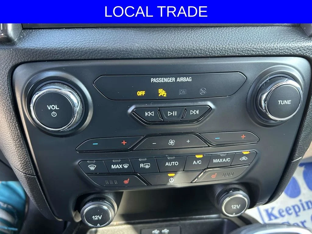 Used 2019 White Ford Lariat image 21