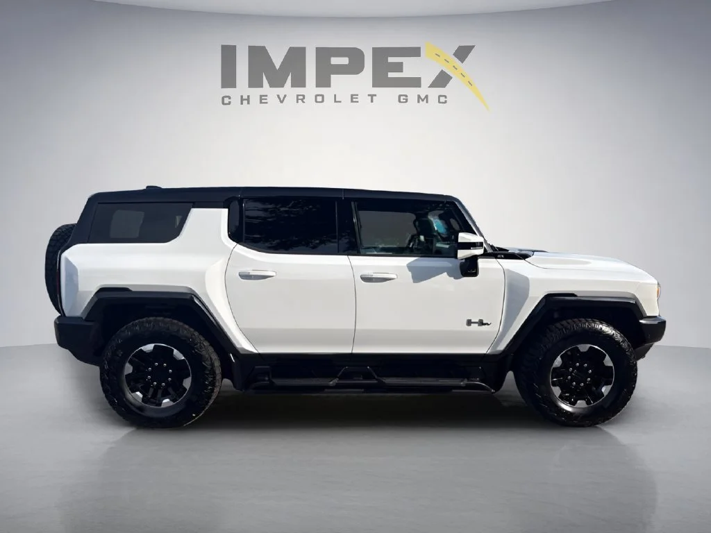 Used 2024 Interstellar White GMC 2X image 6