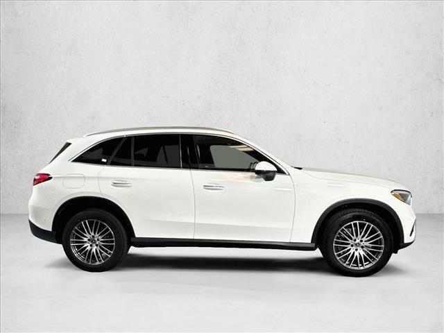 New 2026 Polar White Mercedes-Benz GLC 300 image 33