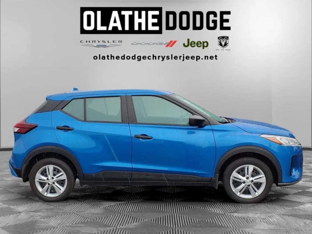 Used 2025 Blue Nissan S image 26
