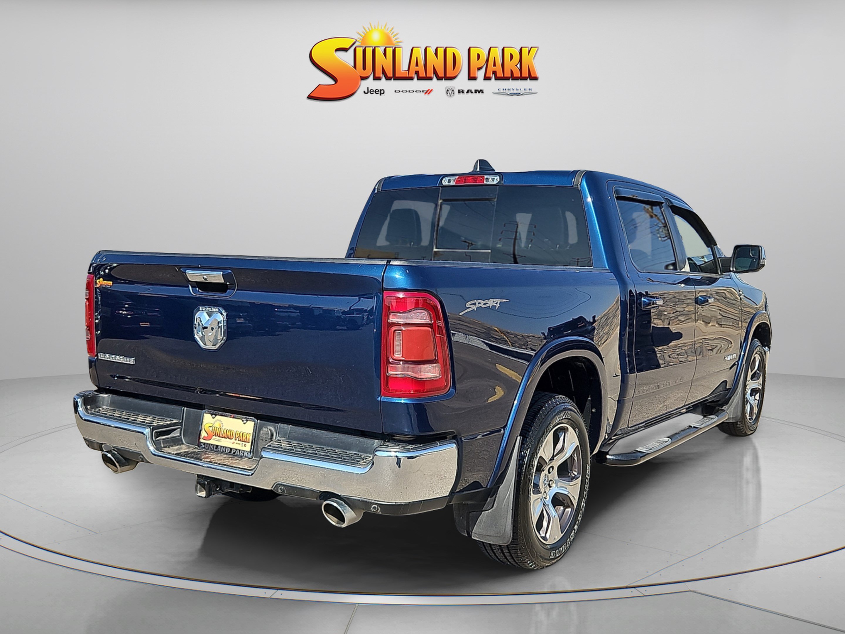 Used 2022 Patriot Blue Pearlcoat Ram Laramie image 5