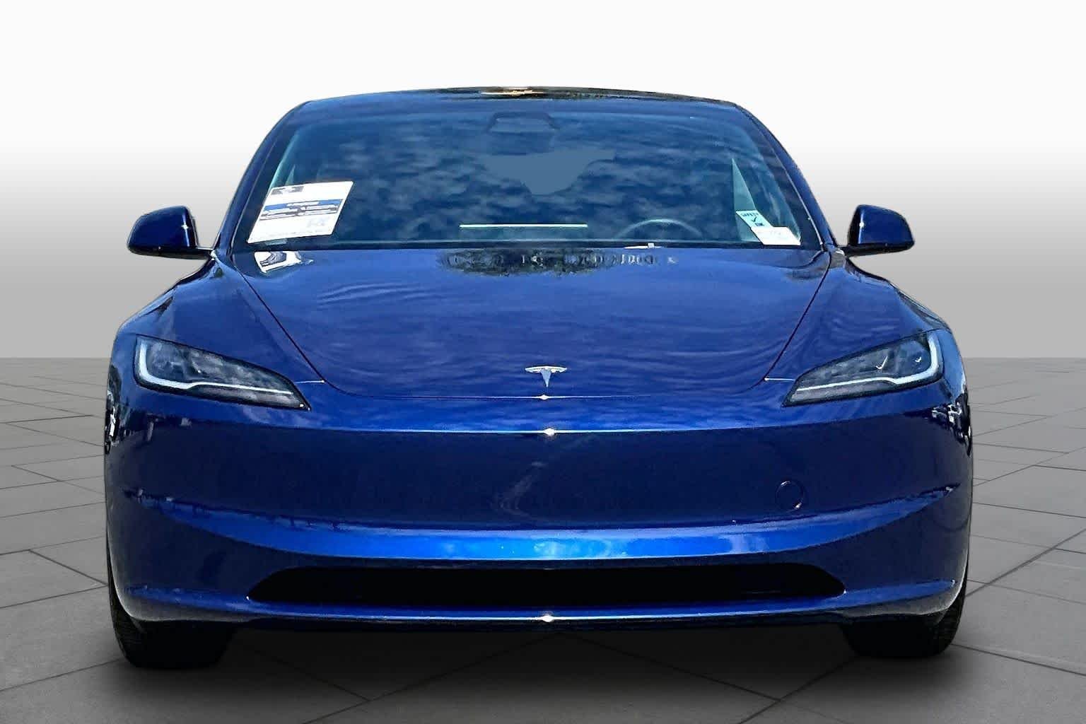 Used 2024 Deep Blue Metallic Tesla Long Range image 3