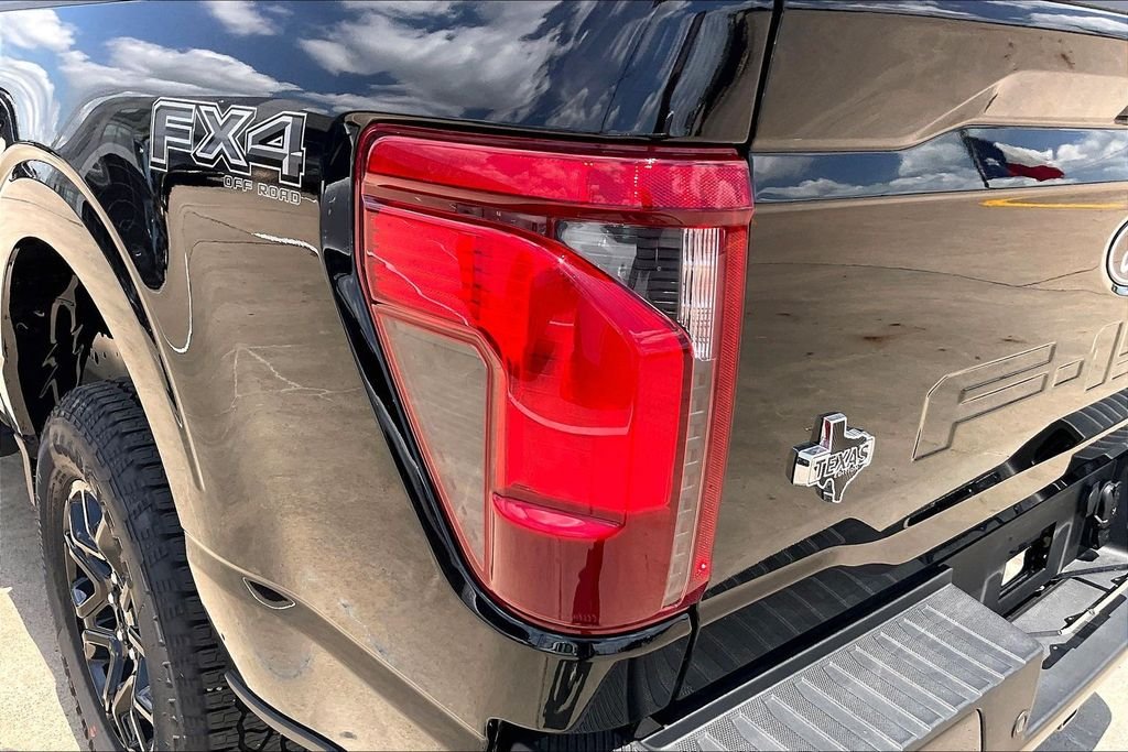 New 2026 Agate Black Metallic Ford XLT image 14