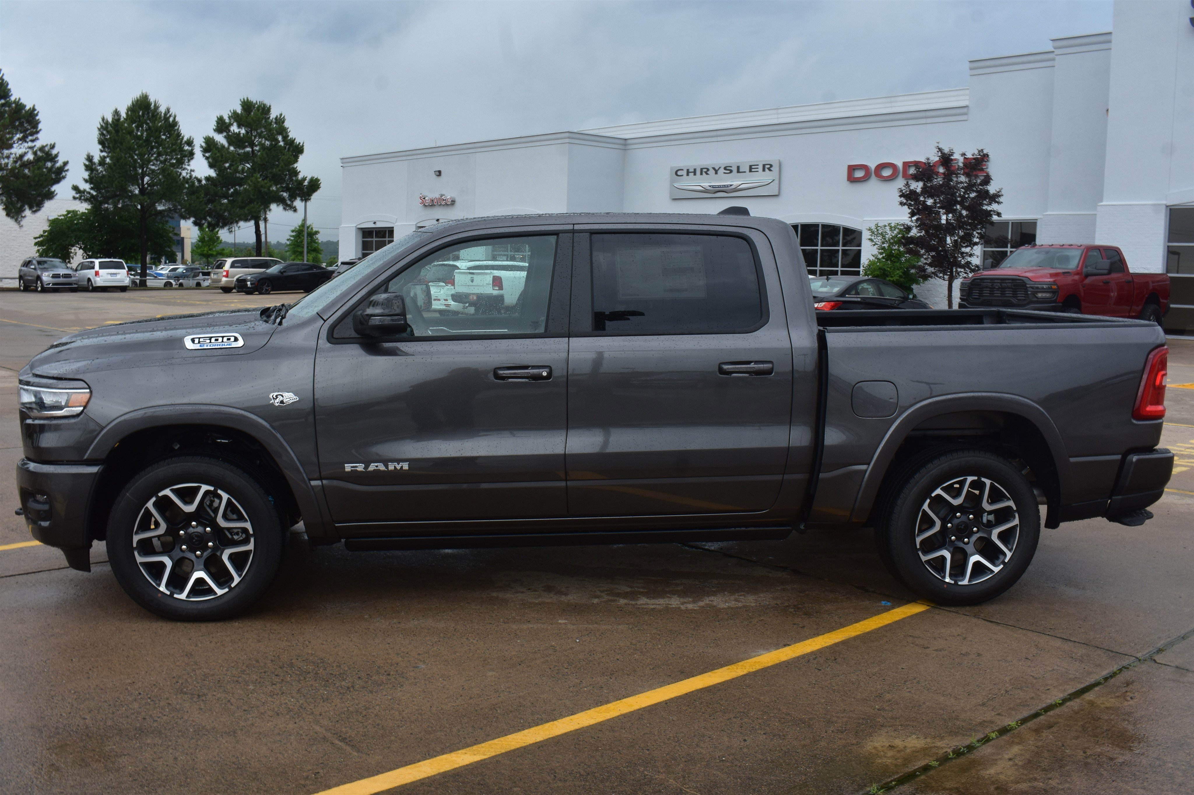 New 2026 Granite Crystal Metallic Clear-Coat Exterior Paint RAM Laramie image 10