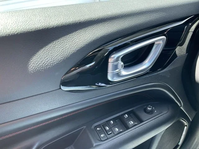 2025 Jeep Compass Trailhawk - Photo 13