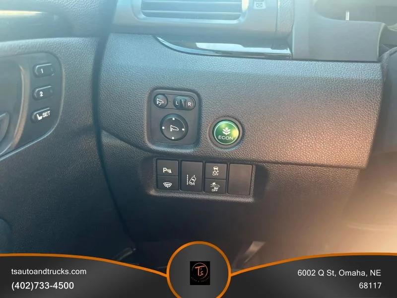 Used 2018 Blue Honda Touring Sport Utility 4D image 20