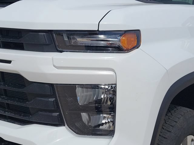 New 2026 Summit White Chevrolet Custom image 10