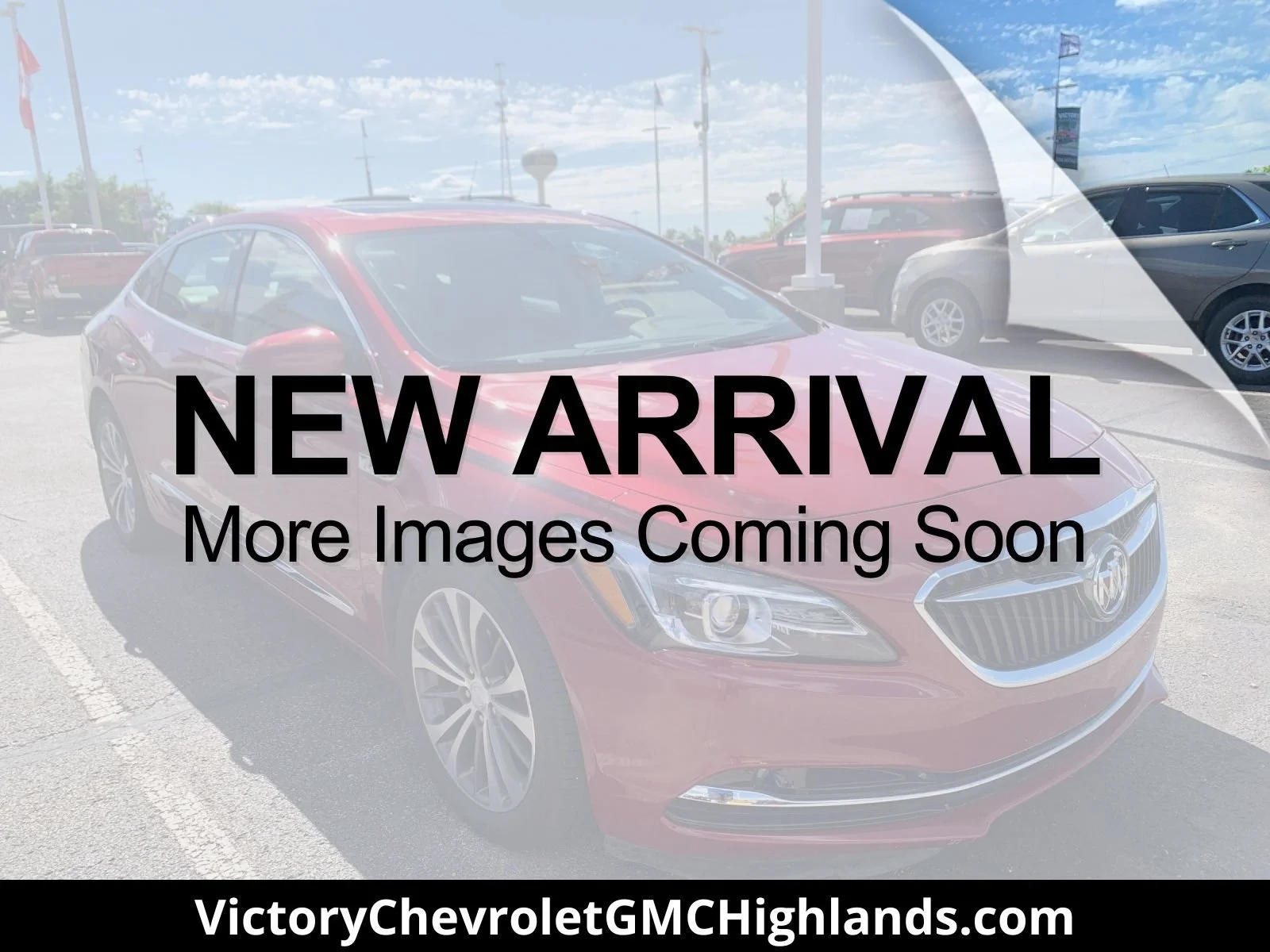 Used 2019 RED QUARTZ TINTCOAT Buick Essence image 1