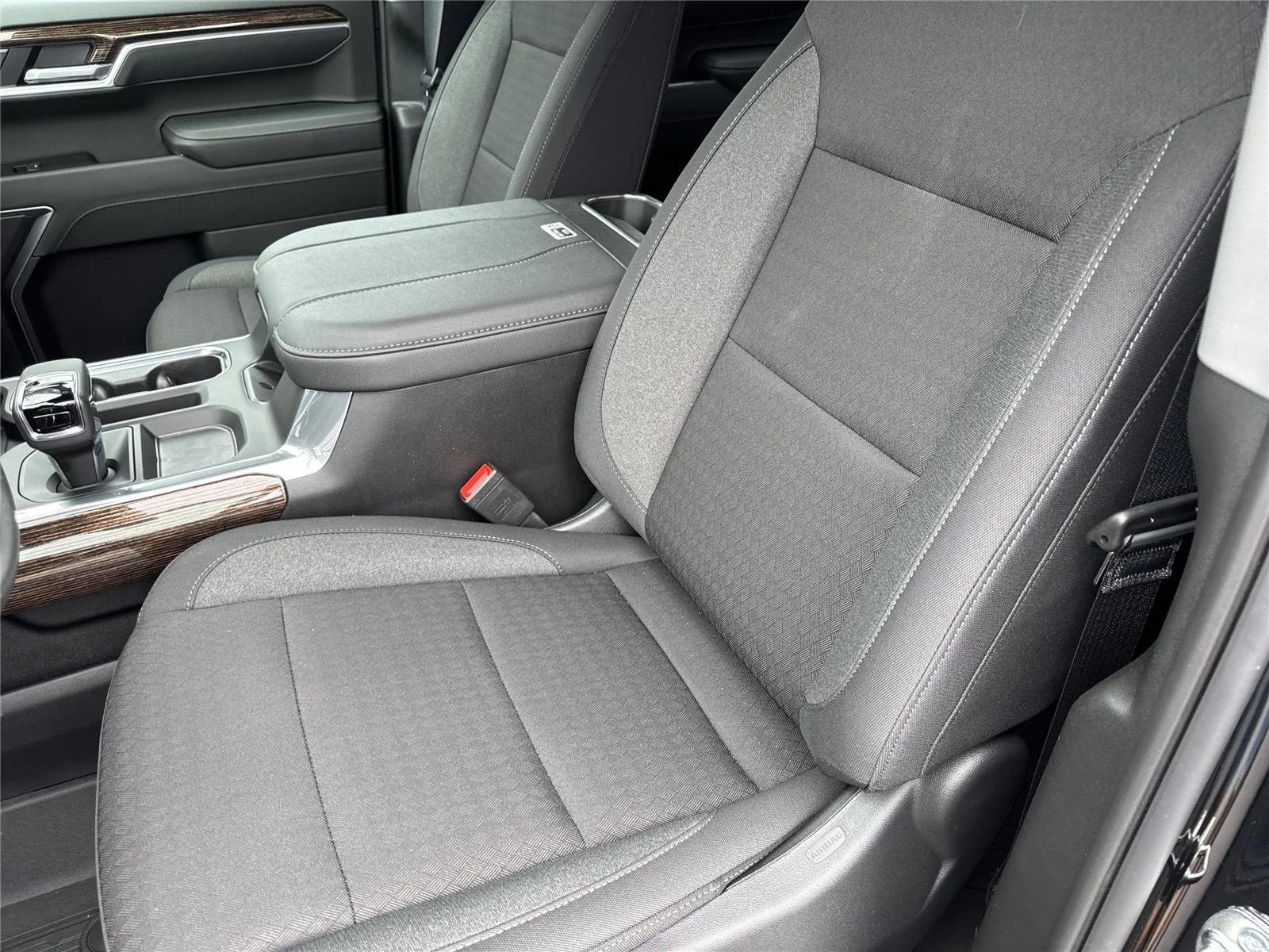 New 2026 Onyx Black GMC Elevation image 10