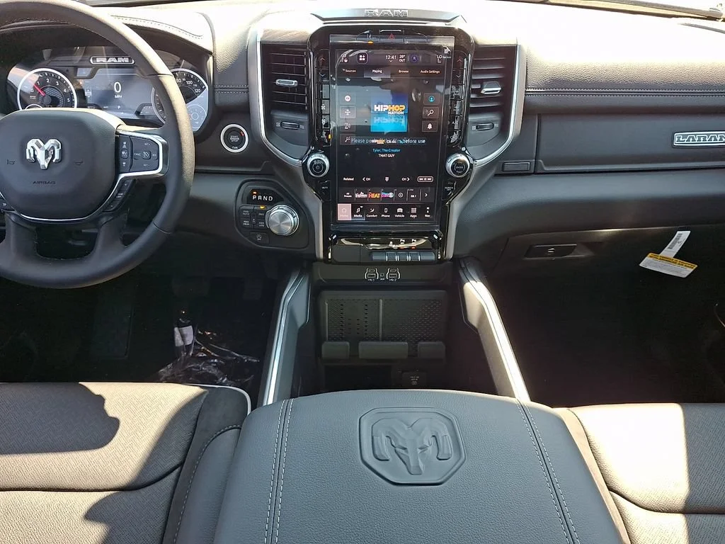 New 2027 Diamond Black Crystal Pearlcoat Ram Laramie image 11
