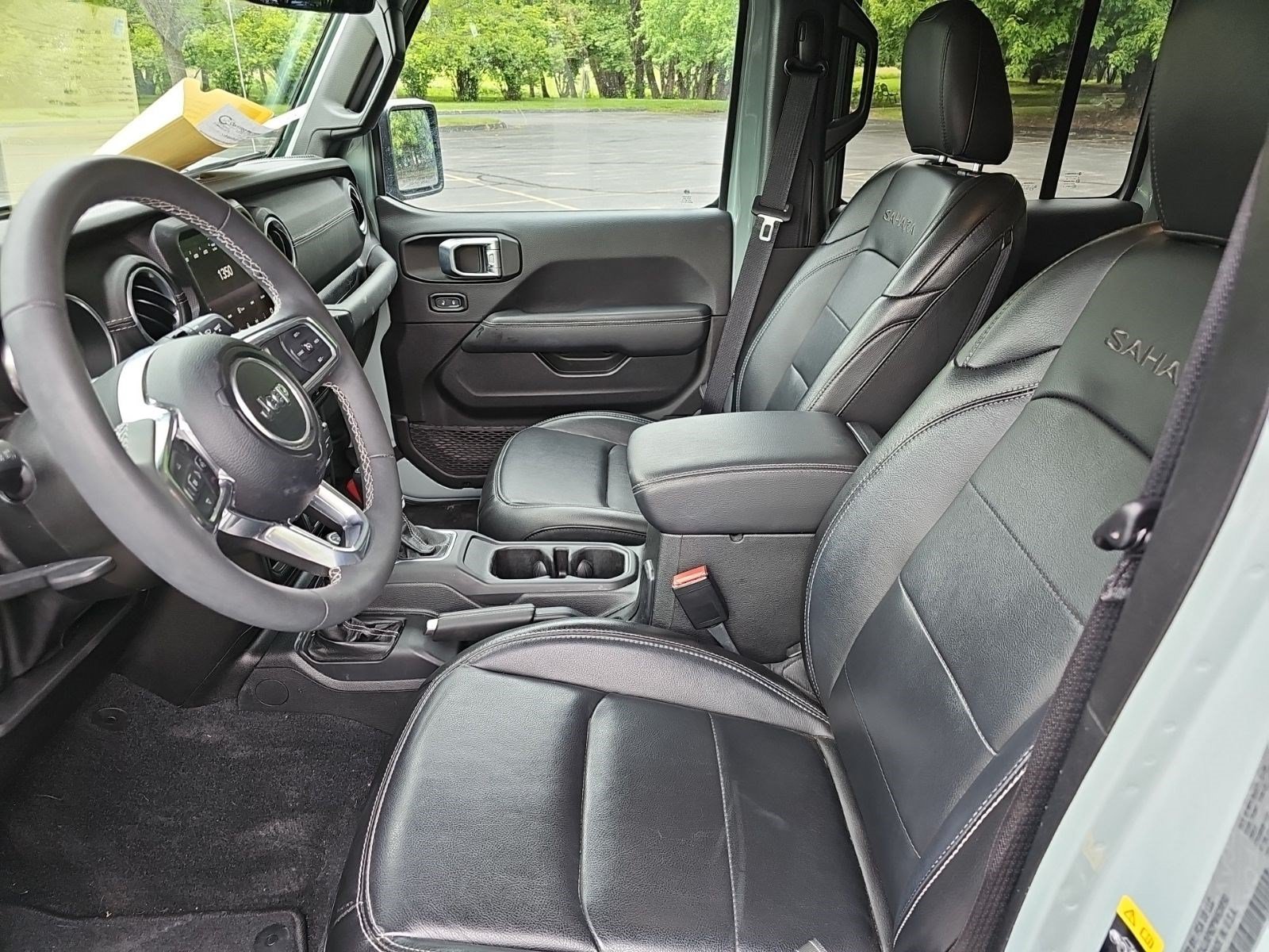 Certified Used 2023 Earl Clearcoat Jeep Sahara image 18