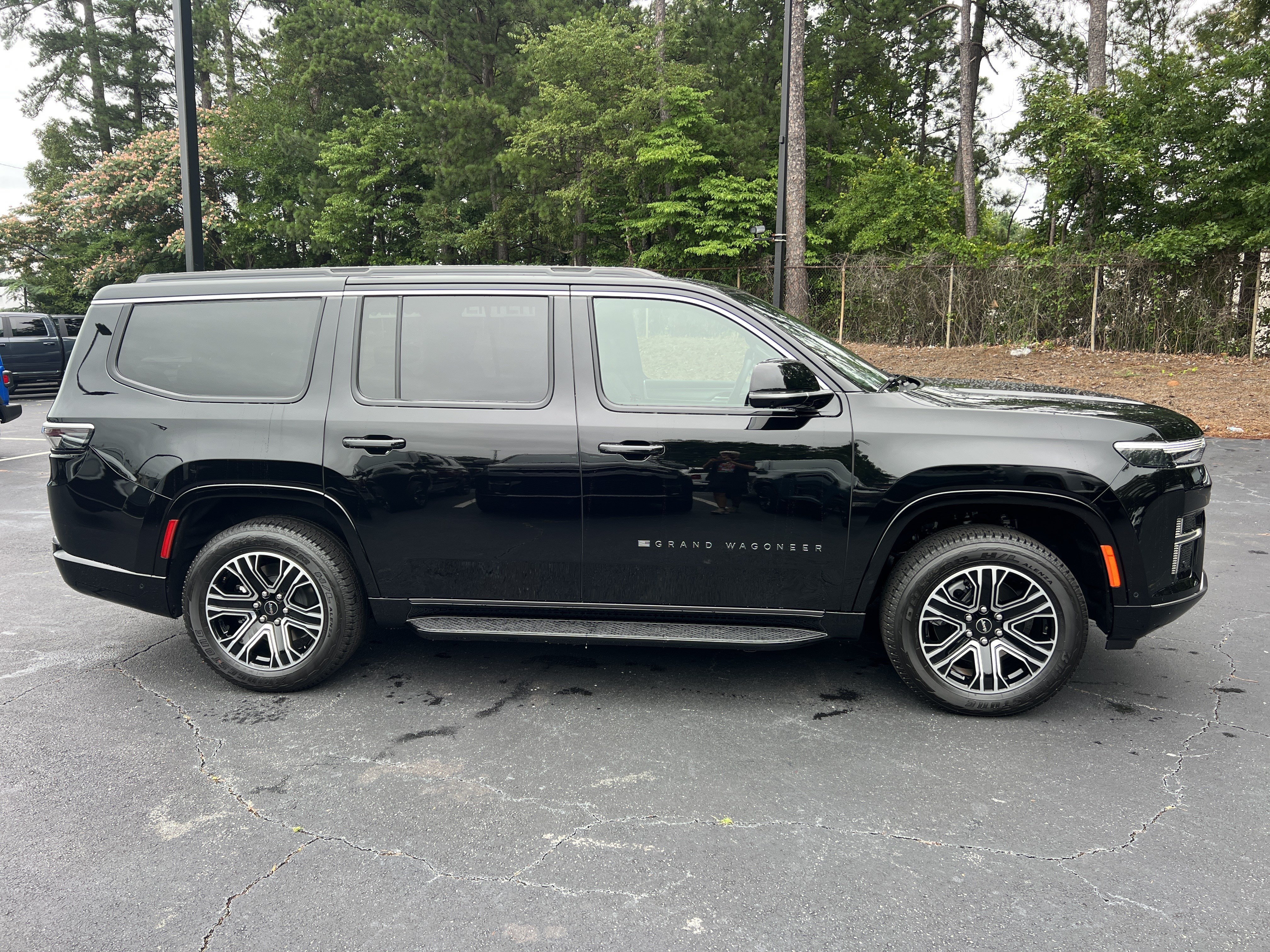 New 2026 High Gloss Black Jeep Limited image 9
