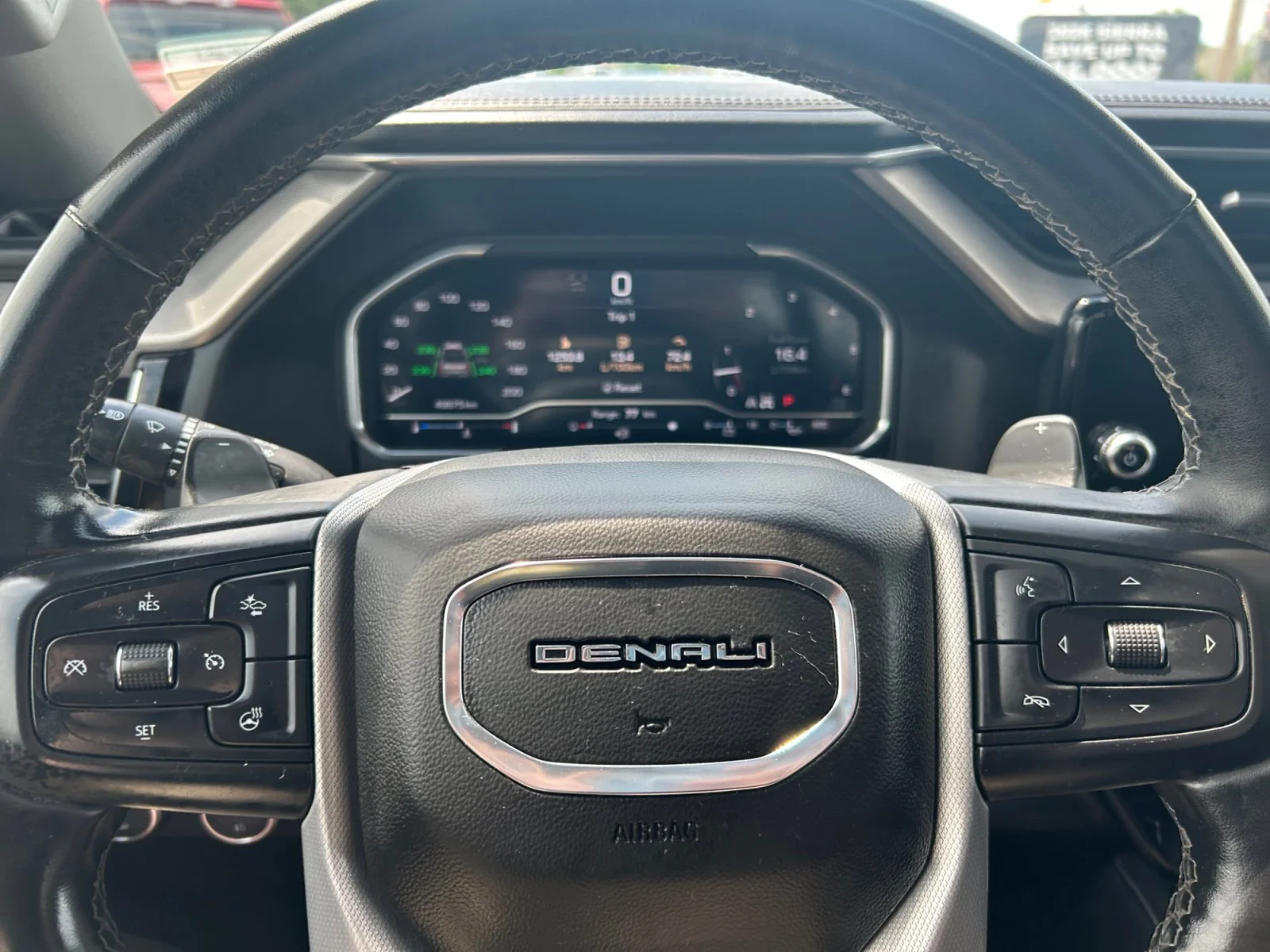 Used 2024 White GMC Denali Crew 6.2L Leather Sunroof Nav 4x4 image 23