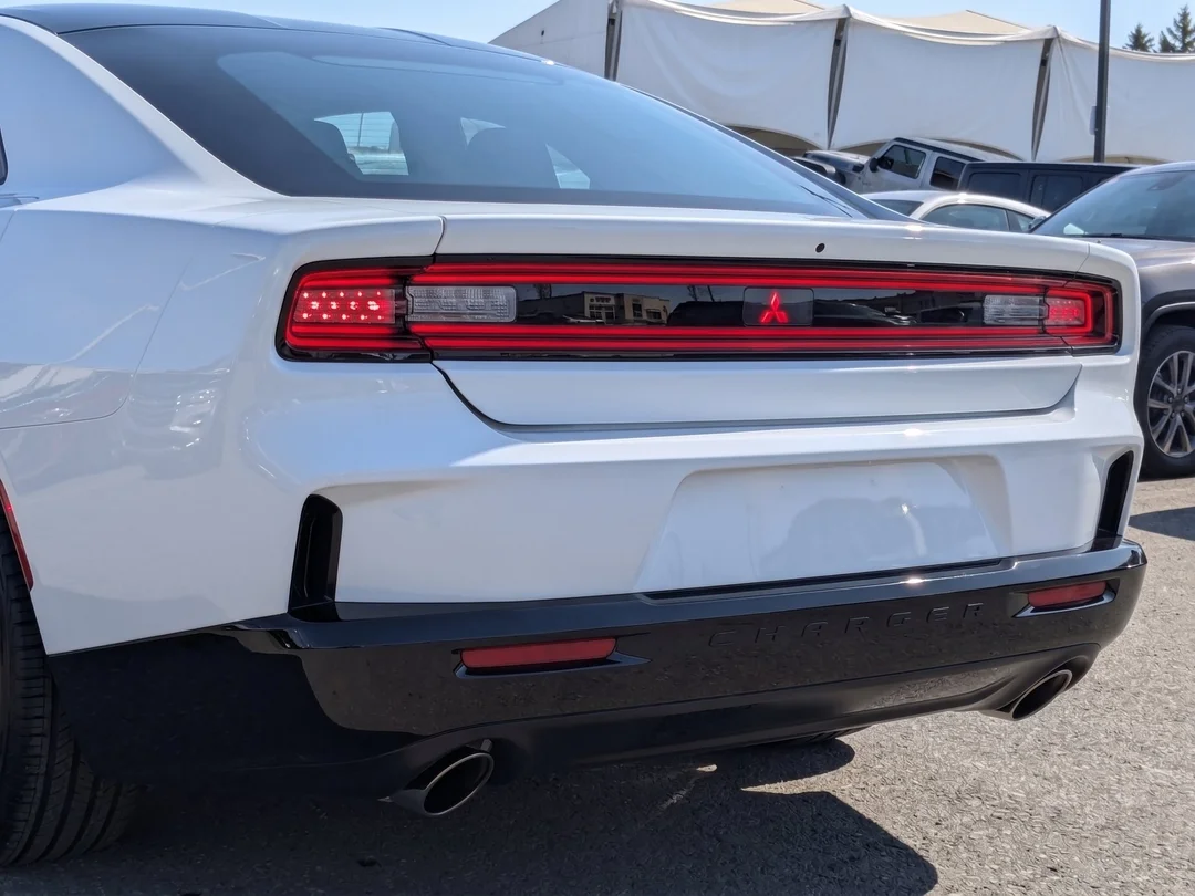 New 2026 White Dodge R/T - - AWD - Blacktop Pack - Hurricane Turbo - 20 Black Wheels & More! image 11