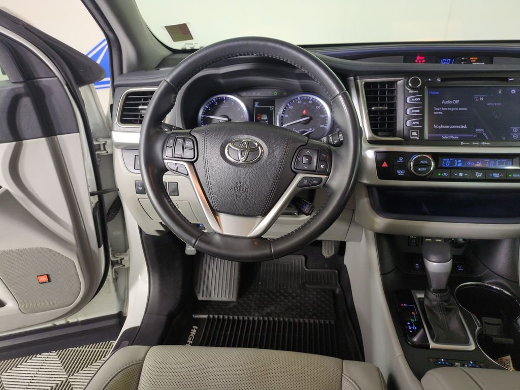 Used 2019 Blizzard Pearl Toyota Limited image 16