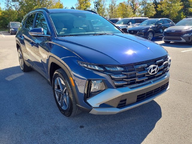 Used 2025 Blue Hyundai SEL Convenience image 3