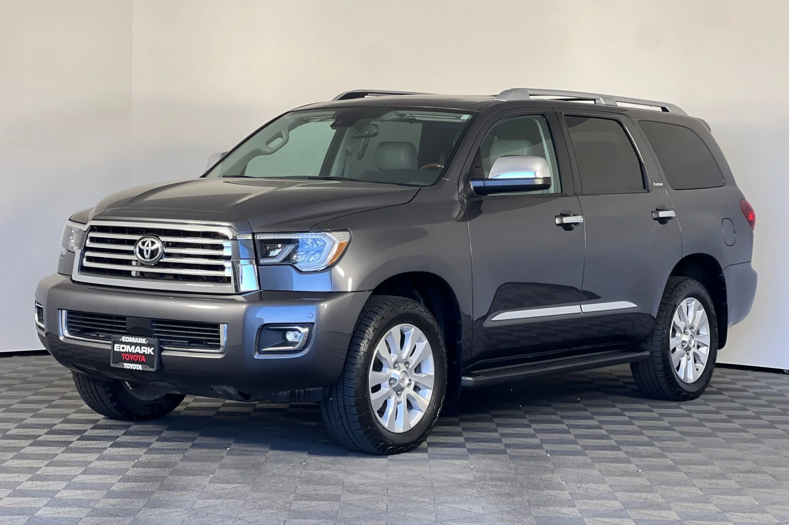 Used 2022 Magnetic Gray Metallic Toyota Platinum image 7