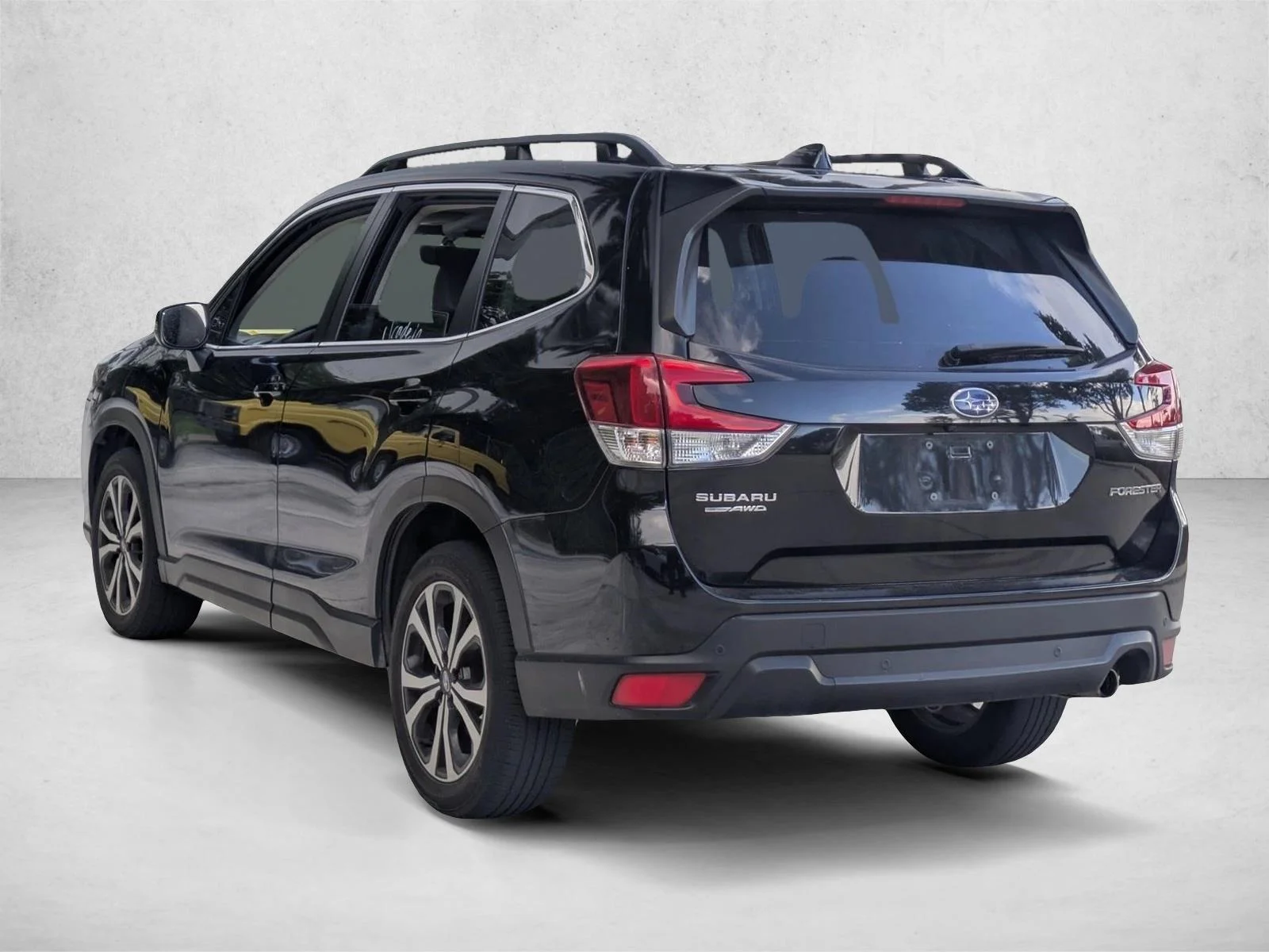 Used 2023 Crystal Black Silica Subaru Limited image 7