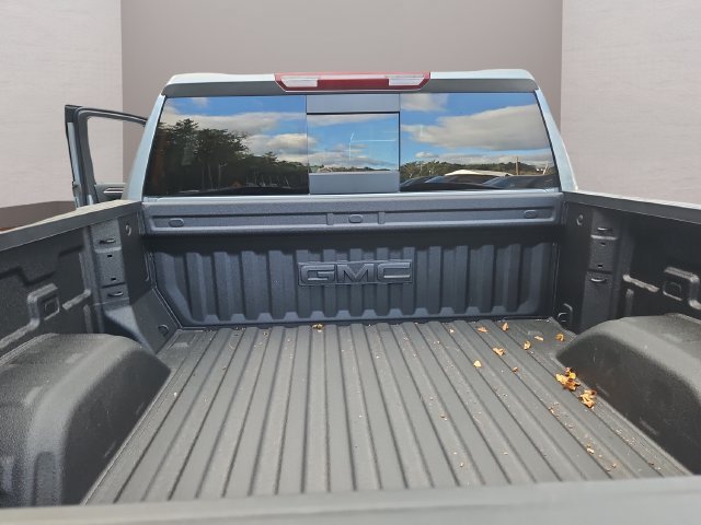 New 2026 Sterling Metallic GMC Elevation image 28