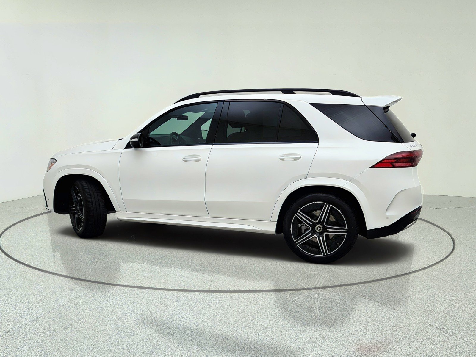 Certified Used 2026 Polar White Mercedes-Benz GLE 350 image 13