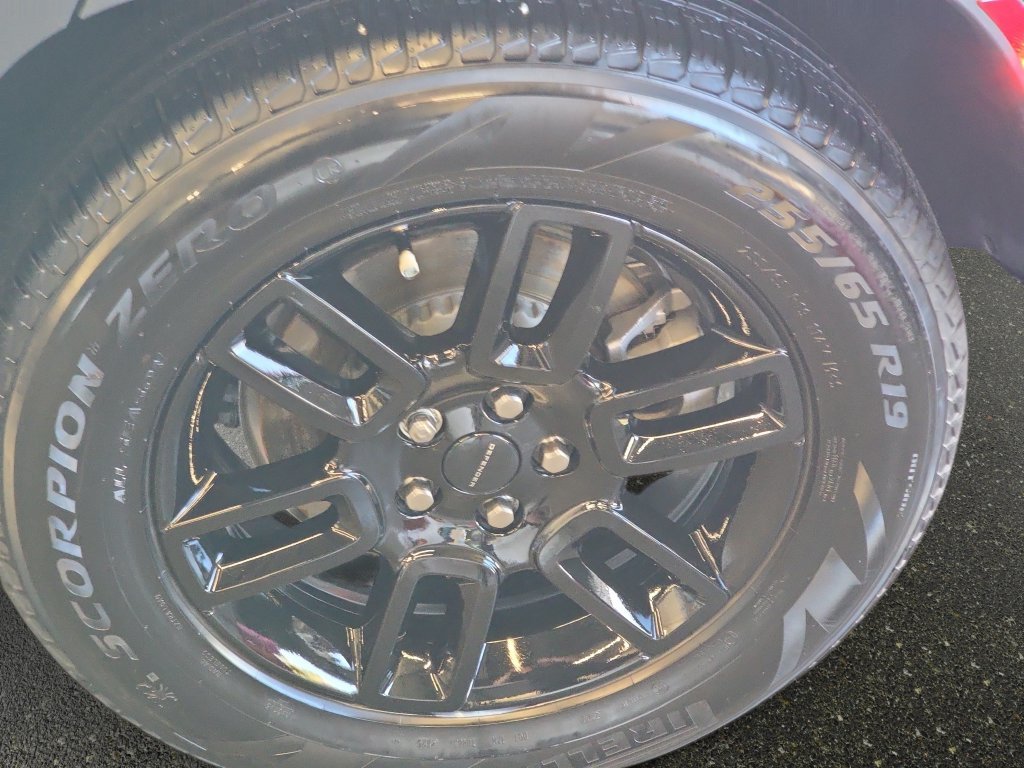 Certified Used 2026 White Land Rover S image 34
