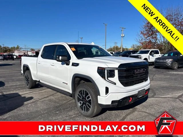 Used 2025 White GMC AT4 image 3
