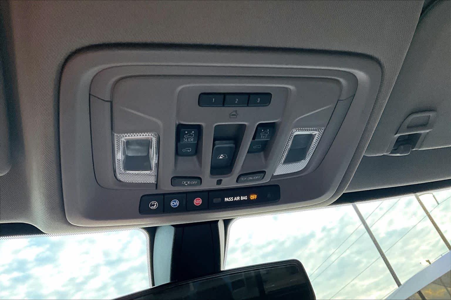 Used 2019 Summit White Chevrolet RST image 32