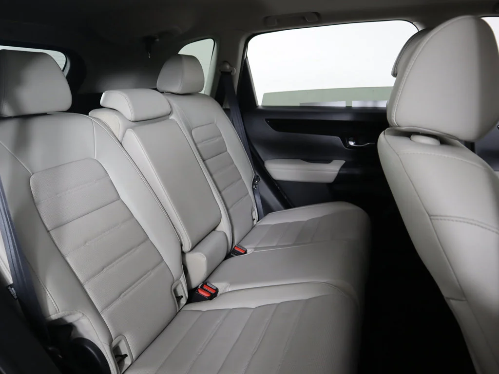 Used 2024 Platinum White Pearl Honda EX-L image 35