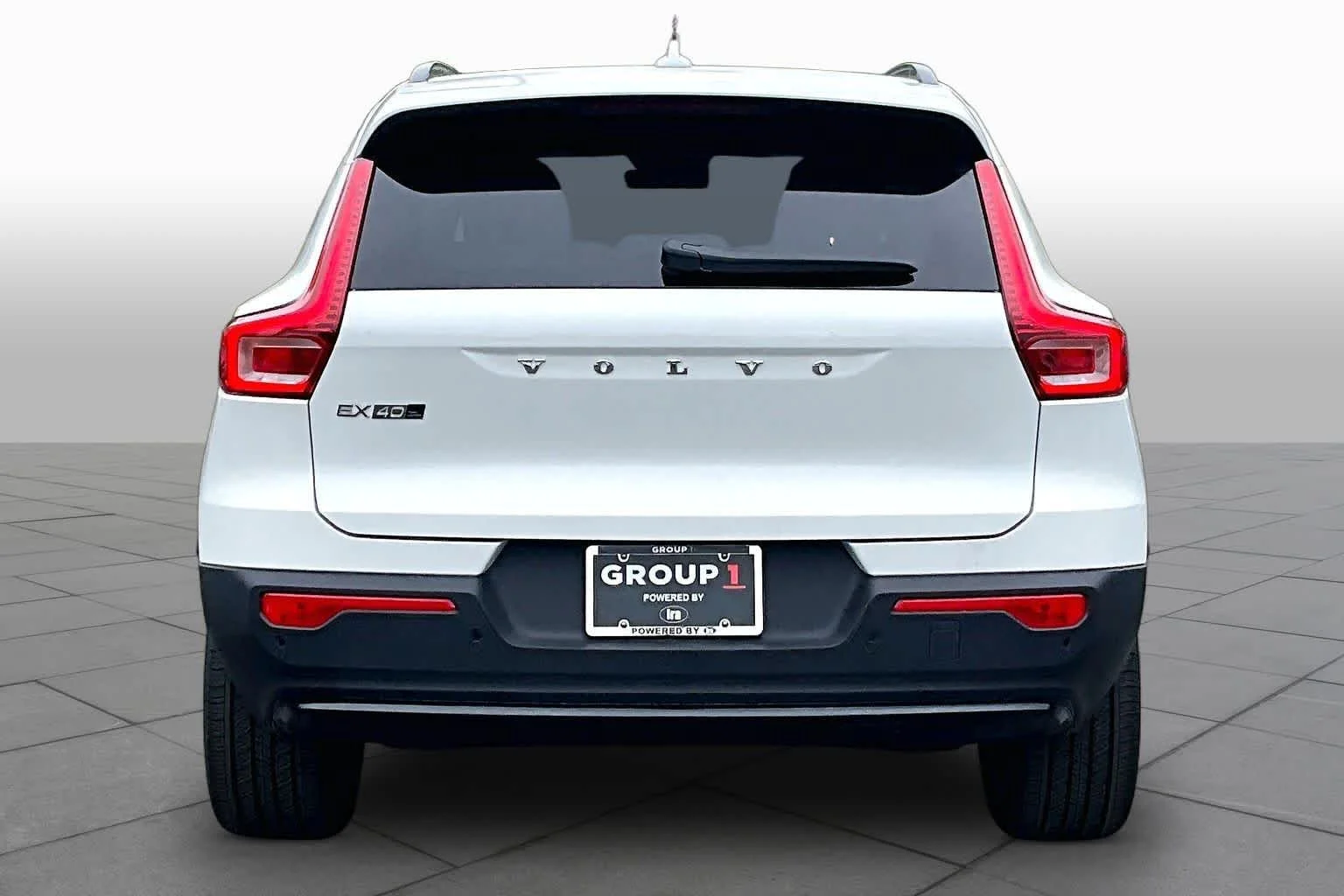 New 2026 WHITE Volvo Plus image 4