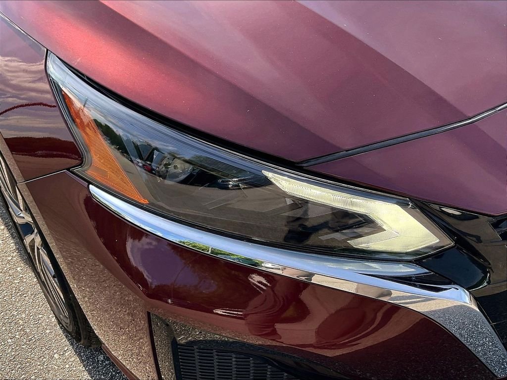 Used 2023 Garnet Pearl Metallic Nissan 2.5 SV image 30