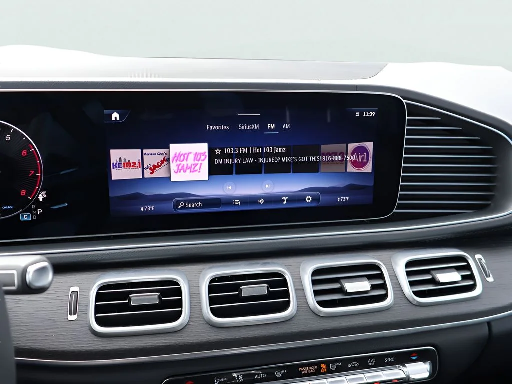 Used 2025  Mercedes-Benz GLS 450 image 24