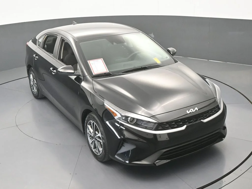 Used 2023 Aurora Black Pearl Kia LXS image 49