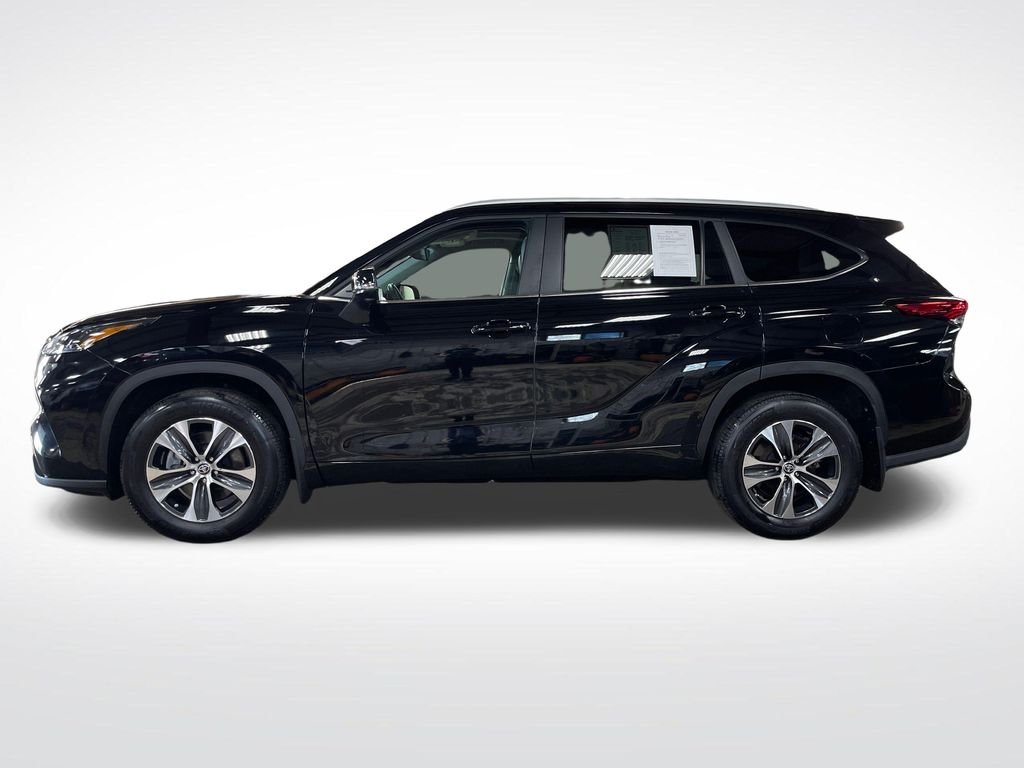 Used 2023 Black Toyota XLE image 2