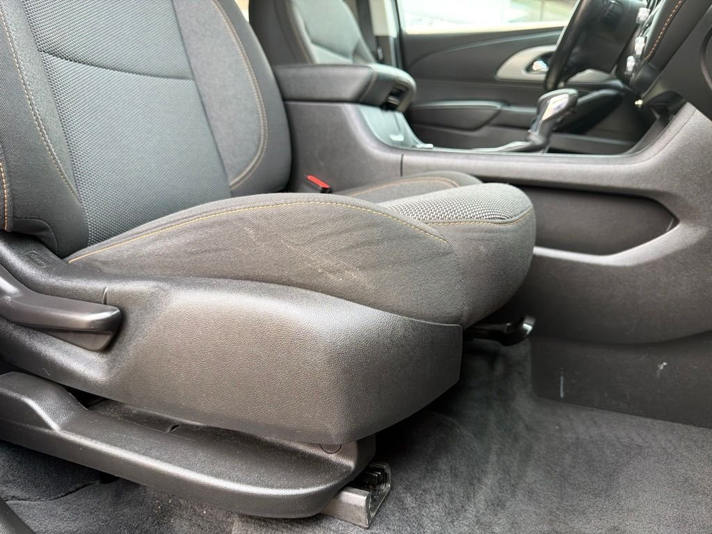Used 2021 Gray Chevrolet LT image 22