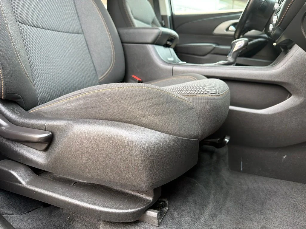 Used 2021 Gray Chevrolet LT image 22