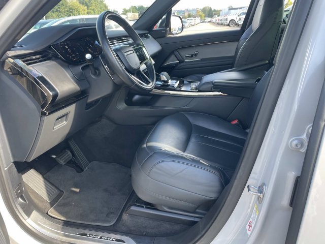 Used 2025 Silver Land Rover SE image 23