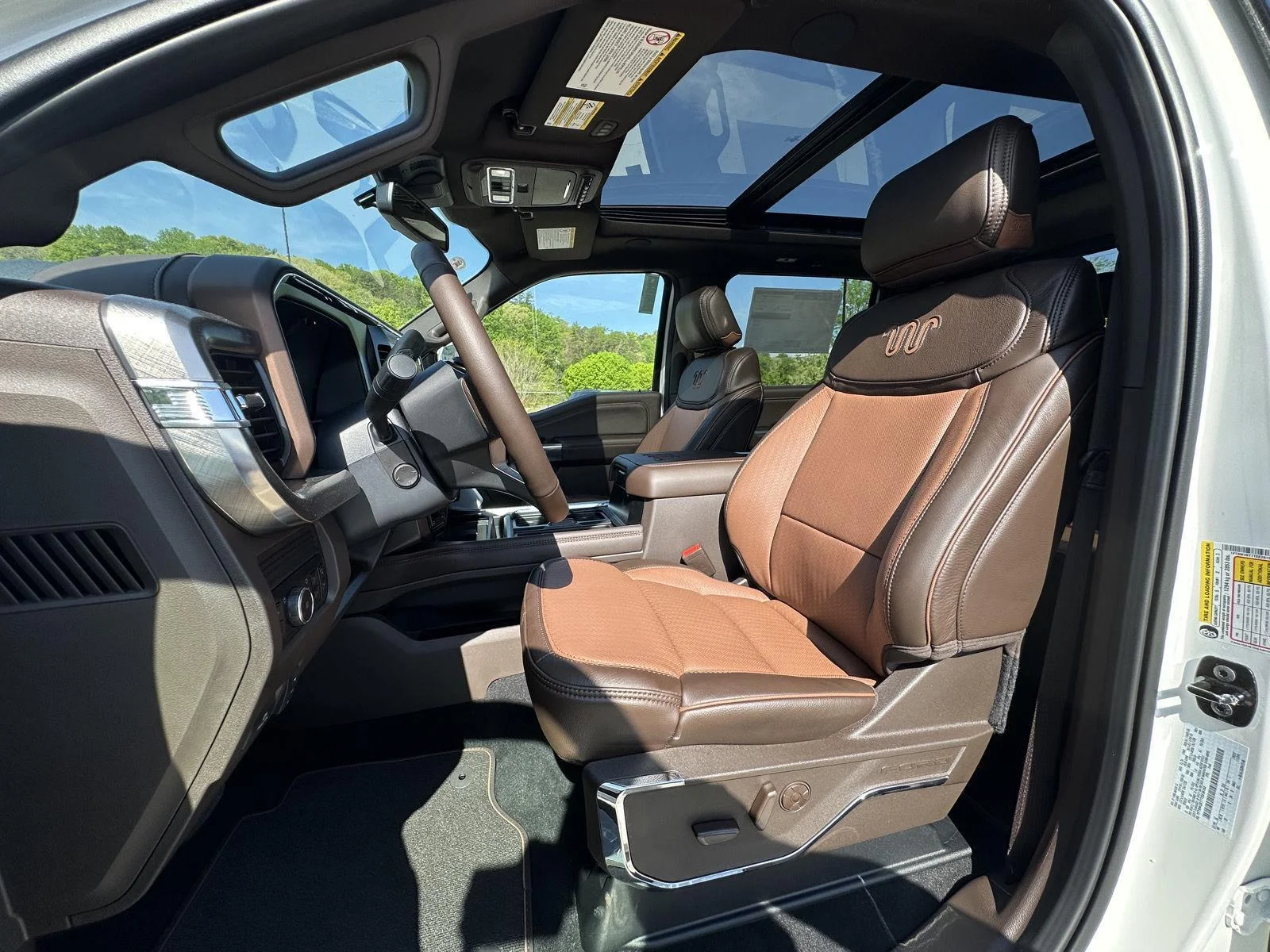 New 2026 Star White Metallic Tri-Coat Ford King Ranch image 9