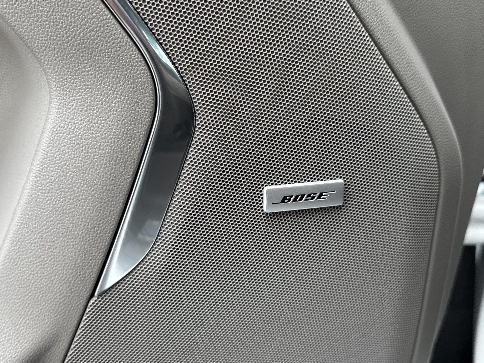 Used 2025 Summit White GMC Elevation image 19