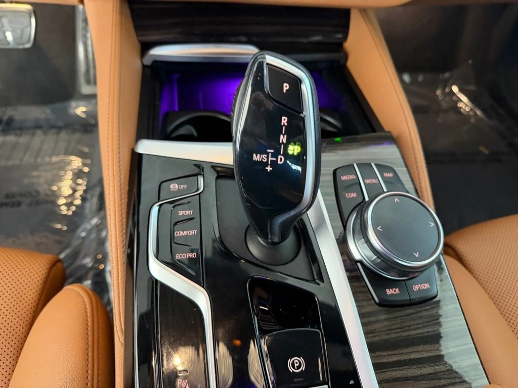 Used 2023 Blue BMW 530i image 9