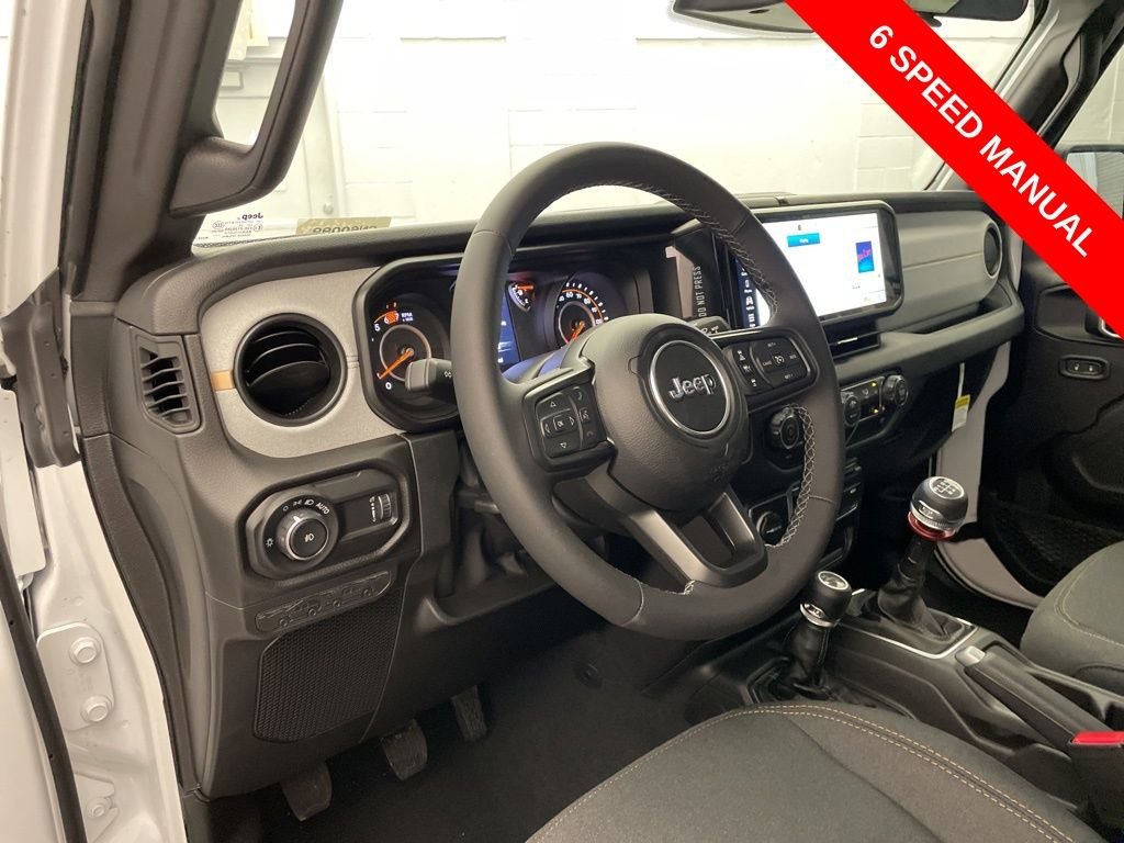New 2026 Bright White Clear-Coat Exterior Paint Jeep Sport S image 14