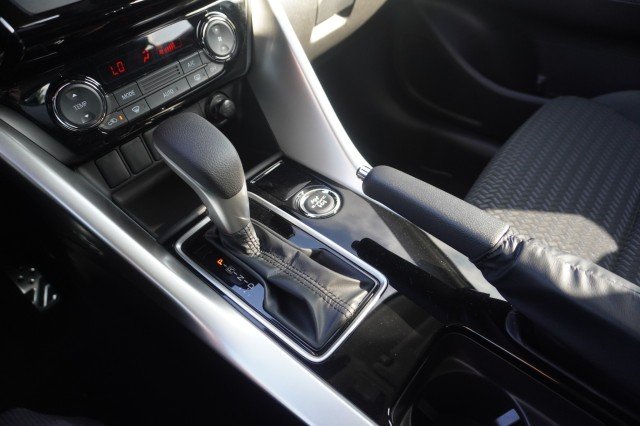 New 2026 Alloy Silver Metallic Mitsubishi ES image 27