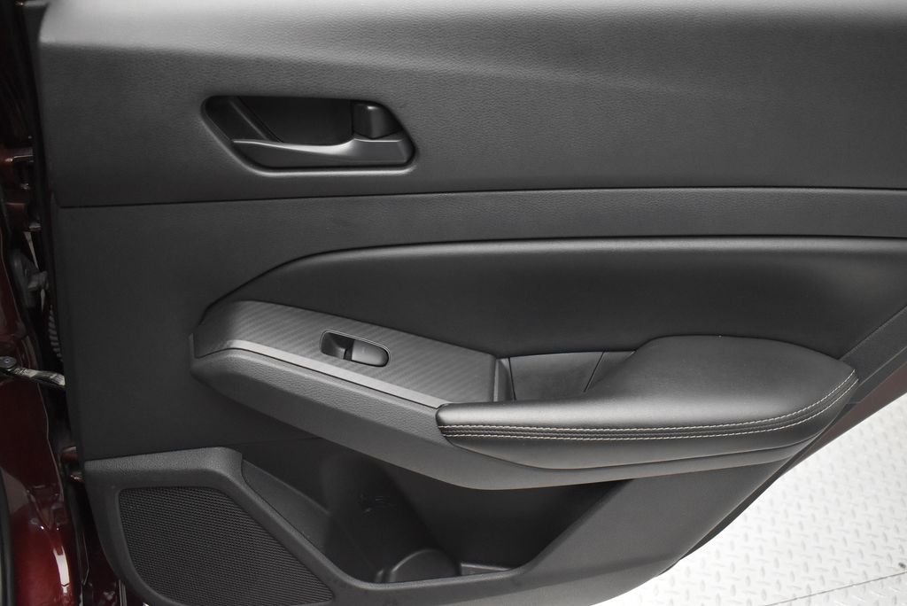 Used 2024  Nissan 2.5 SV image 29