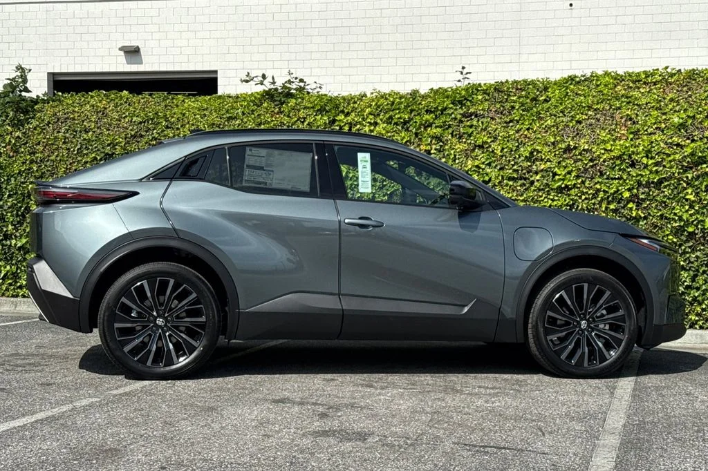 New 2026 Overcast Toyota XSE image 3