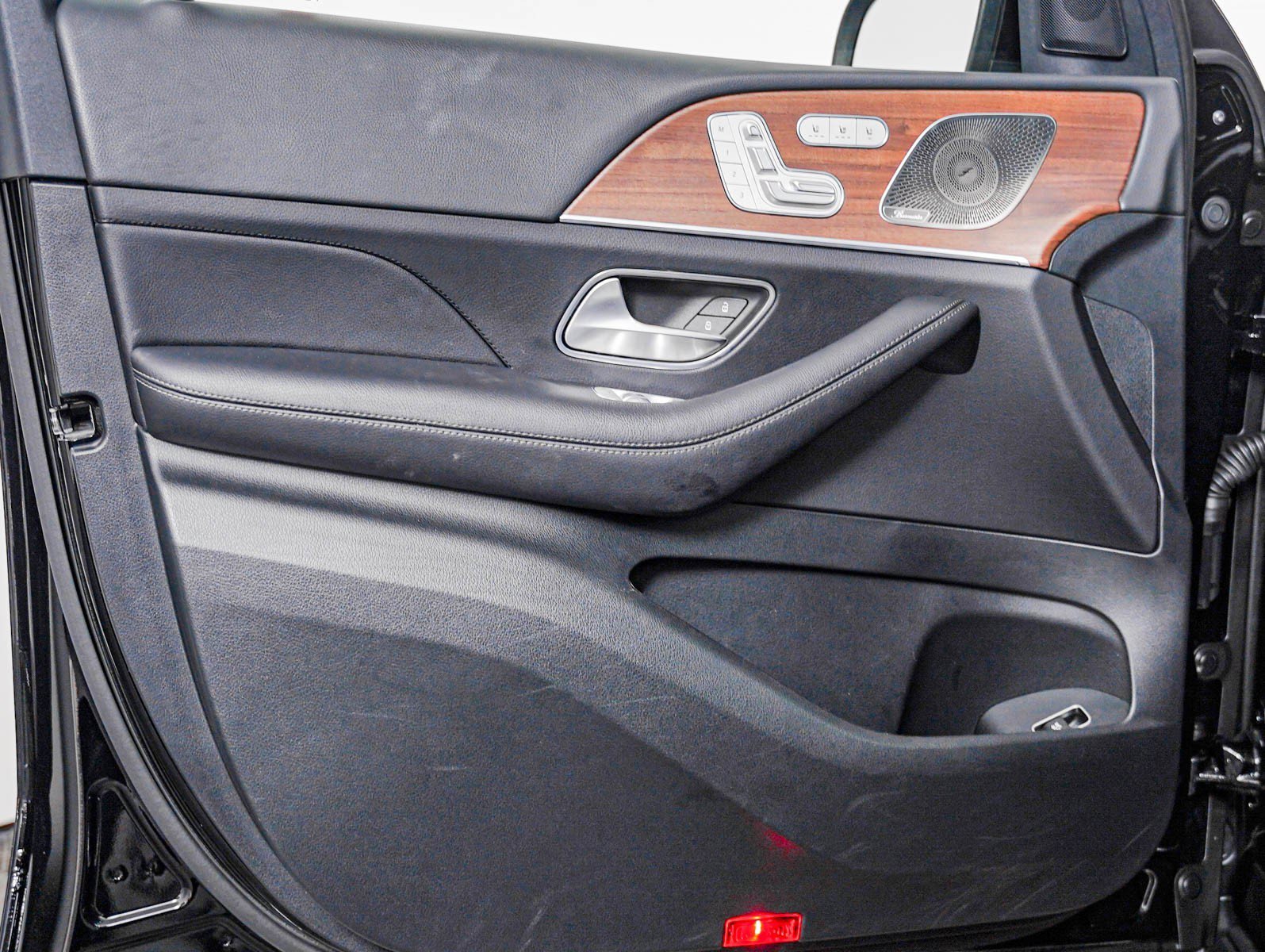 Certified Used 2025 Black Mercedes-Benz GLE 350 image 21