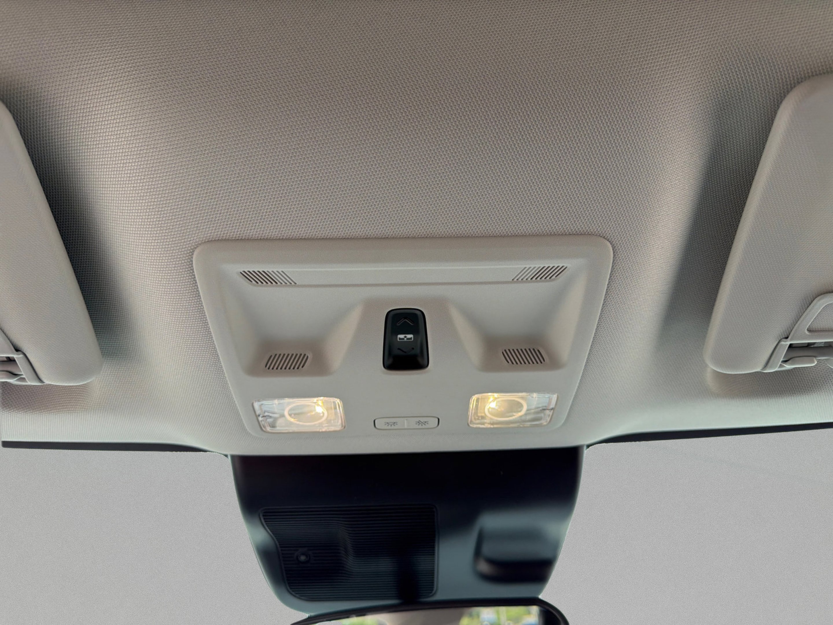 New 2026 Oxford White Ford XLT image 30